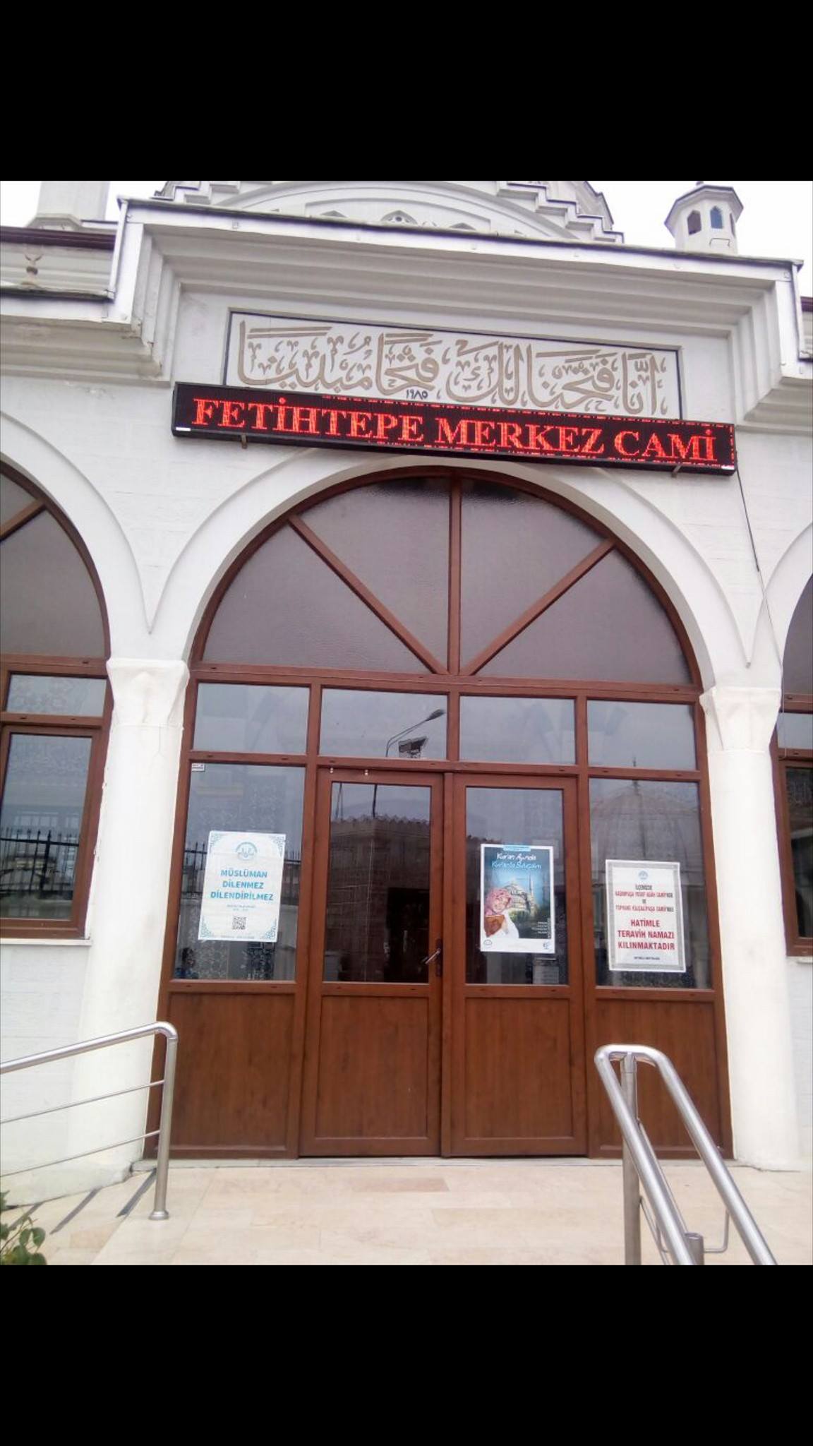 İstanbul Beyoğlu Okmeydanı Fetih Tepe Merkez Camii