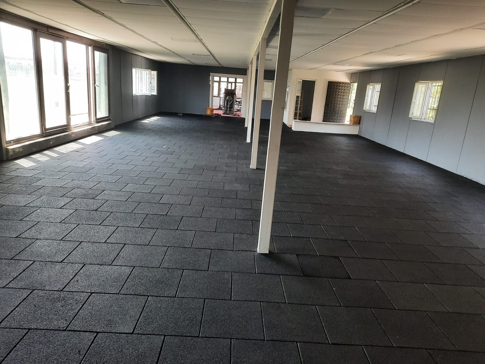  Kauçuk Zemin Kaplama